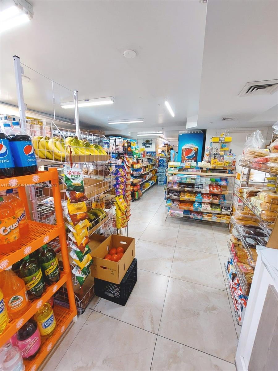 Flagami Miami, FL 33126 - Photo 37 of 40