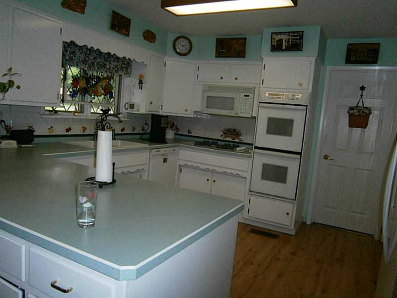 6245 Breamore Road Indianapolis, IN 46220 - Photo 11 of 22 Gallery Image 11