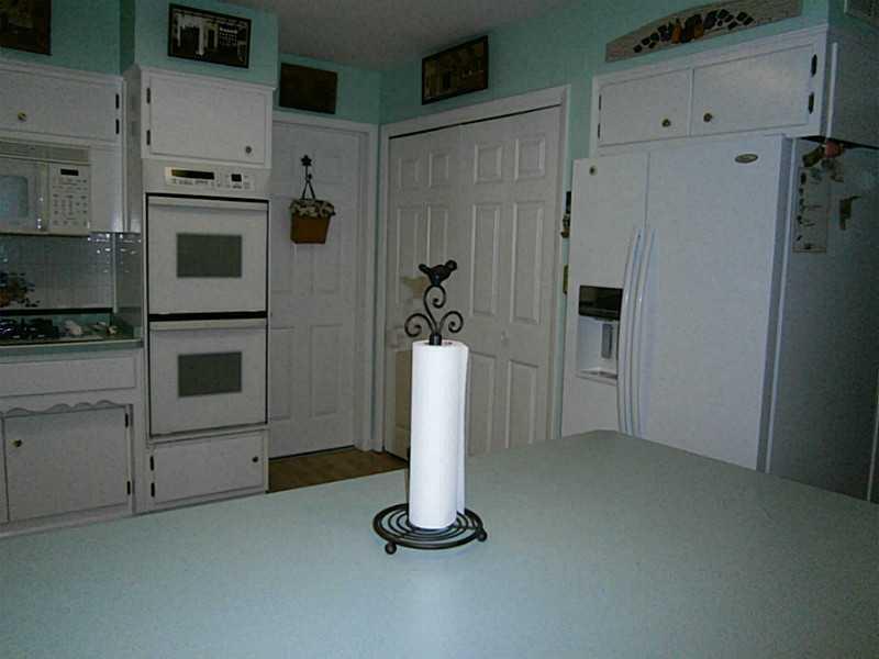 6245 Breamore Road Indianapolis, IN 46220 - Photo 12 of 22 Gallery Image 12
