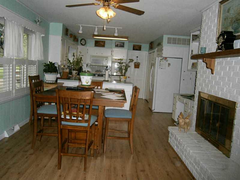 6245 Breamore Road Indianapolis, IN 46220 - Photo 16 of 22 Gallery Image 16