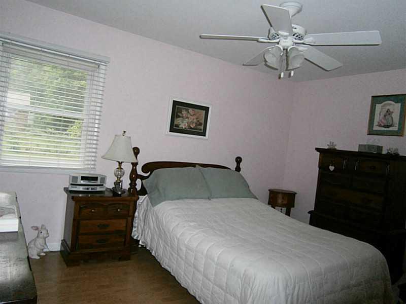 6245 Breamore Road Indianapolis, IN 46220 - Photo 19 of 22 Gallery Image 19