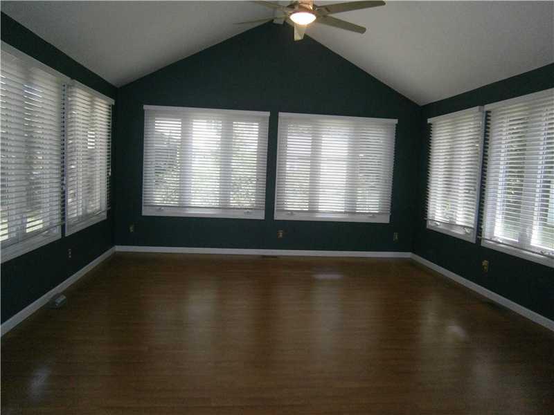 6245 Breamore Road Indianapolis, IN 46220 - Photo 8 of 22 Gallery Image 8