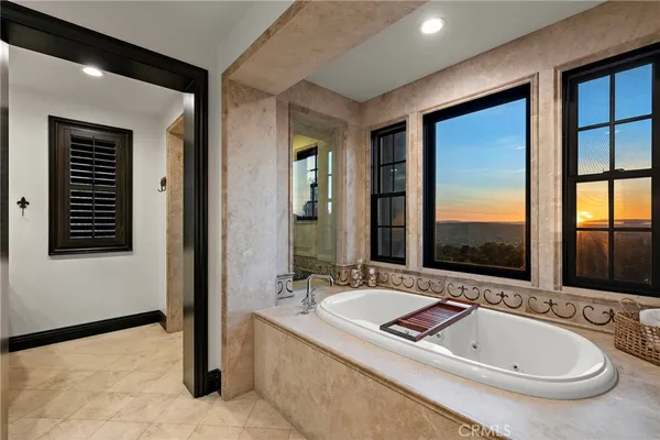 $4,295,000 | 2 Galaxy Isle, Ladera Ranch, CA 92694