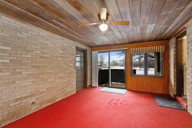 28W777 Garys Mill Road Winfield, IL 60190 - Photo 22 of 47 a view of an empty room with a window