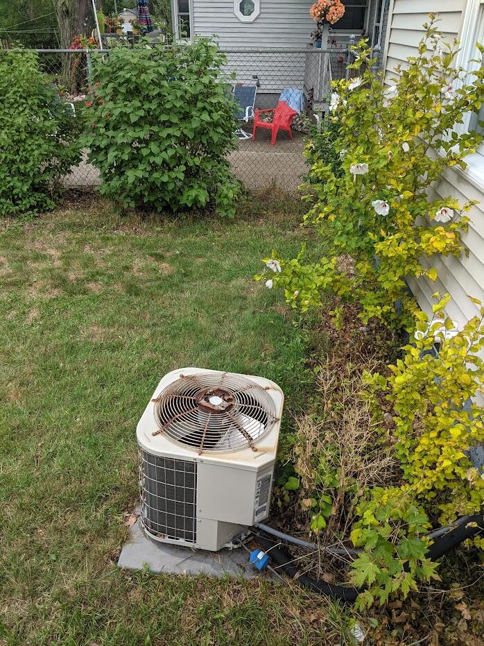 3020 Roosevelt Road Muskegon, MI 49441 - Photo 4 of 38 PXL_20230726_203534386