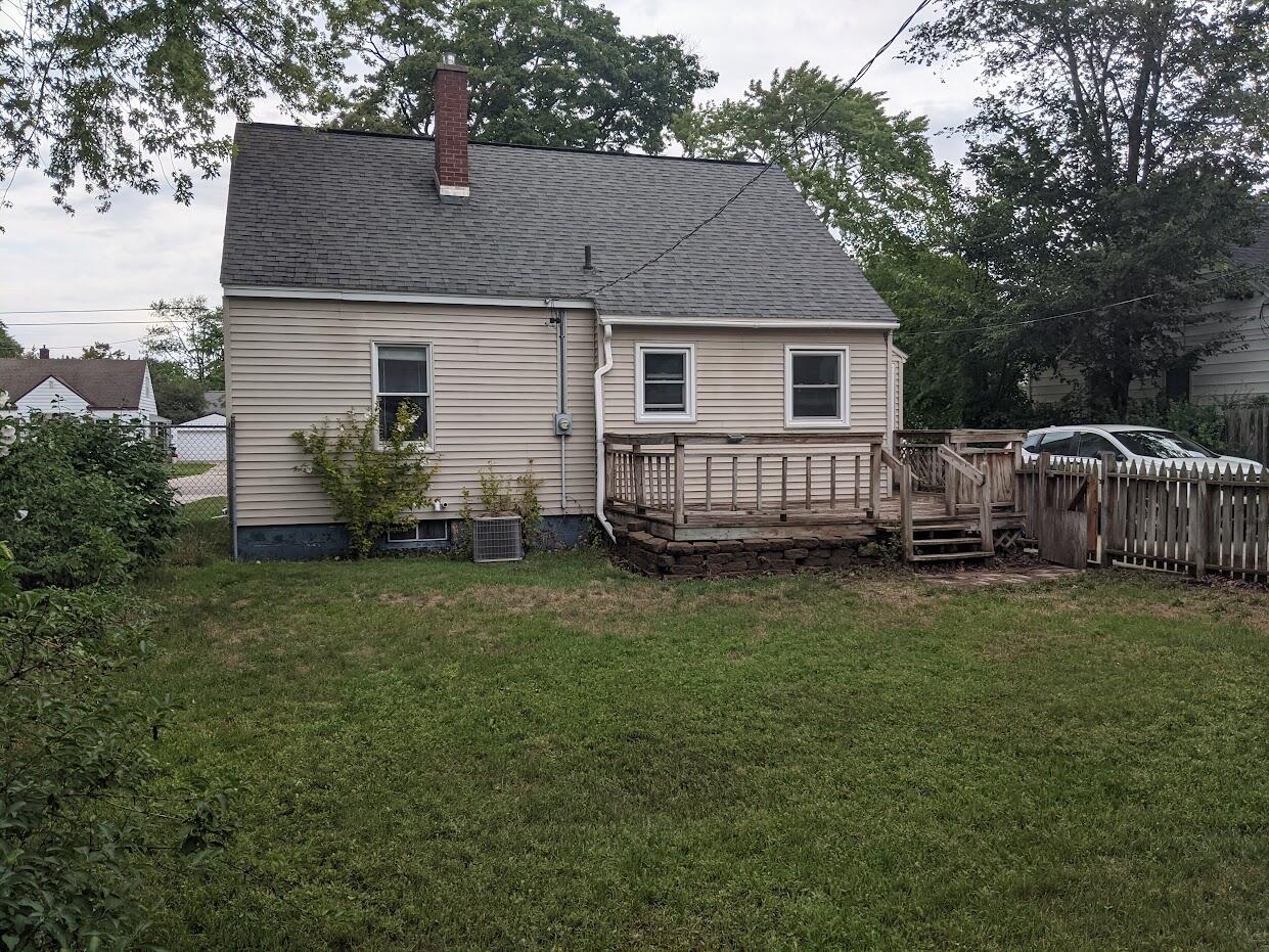 3020 Roosevelt Road Muskegon, MI 49441 - Photo 6 of 38 PXL_20230726_203631177