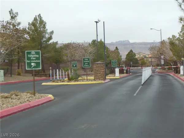 $2,700 | 8118 Minots Ledge Avenue, Las Vegas, NV 89147