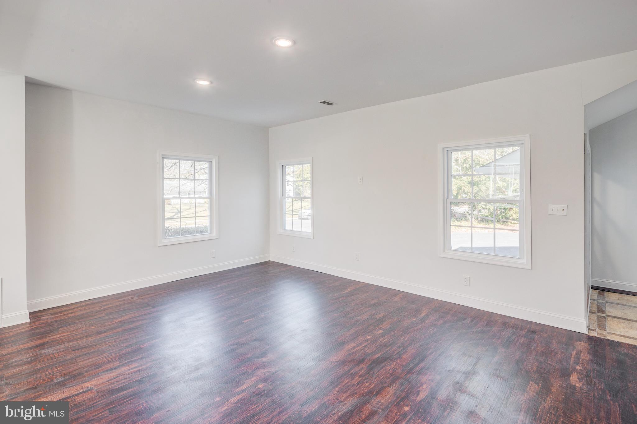 105 Sharrowvale Road Cherry Hill, NJ 08034 - Photo 3 of 23