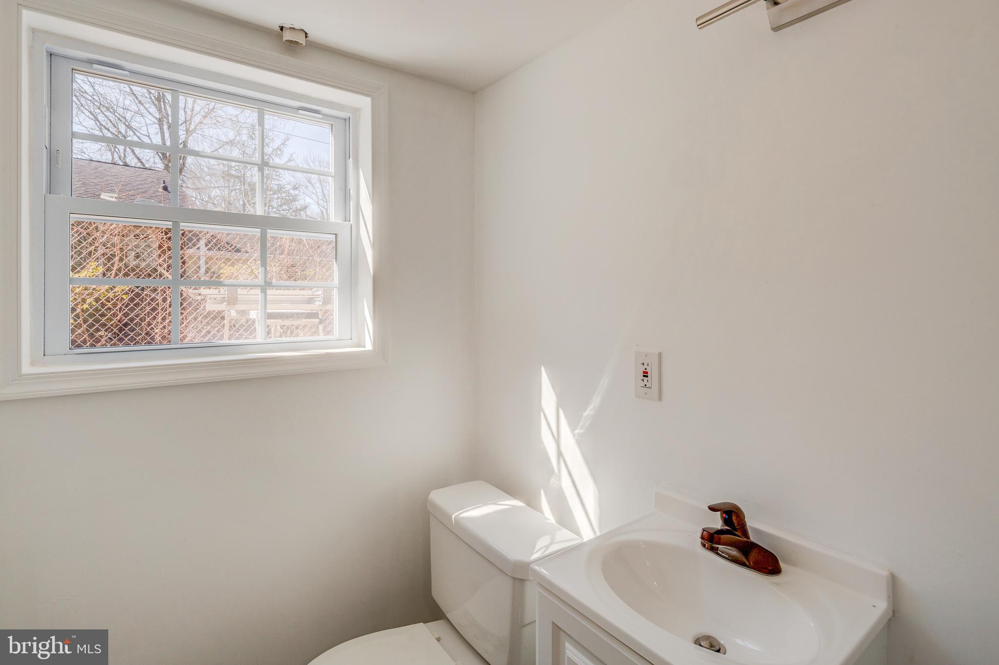 105 Sharrowvale Road Cherry Hill, NJ 08034 - Photo 7 of 23