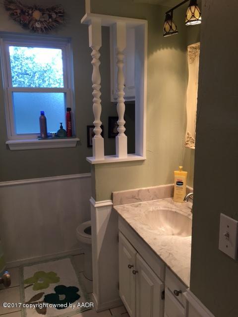 2824 John Drive Amarillo, TX 79110 - Photo 10 of 14 IMG_3510bathroom