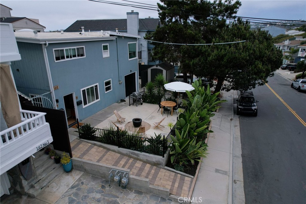 160 Avenida Florencia, Unit B San Clemente, CA 92672 - Photo 40 of 48 a view of a couches in the patio