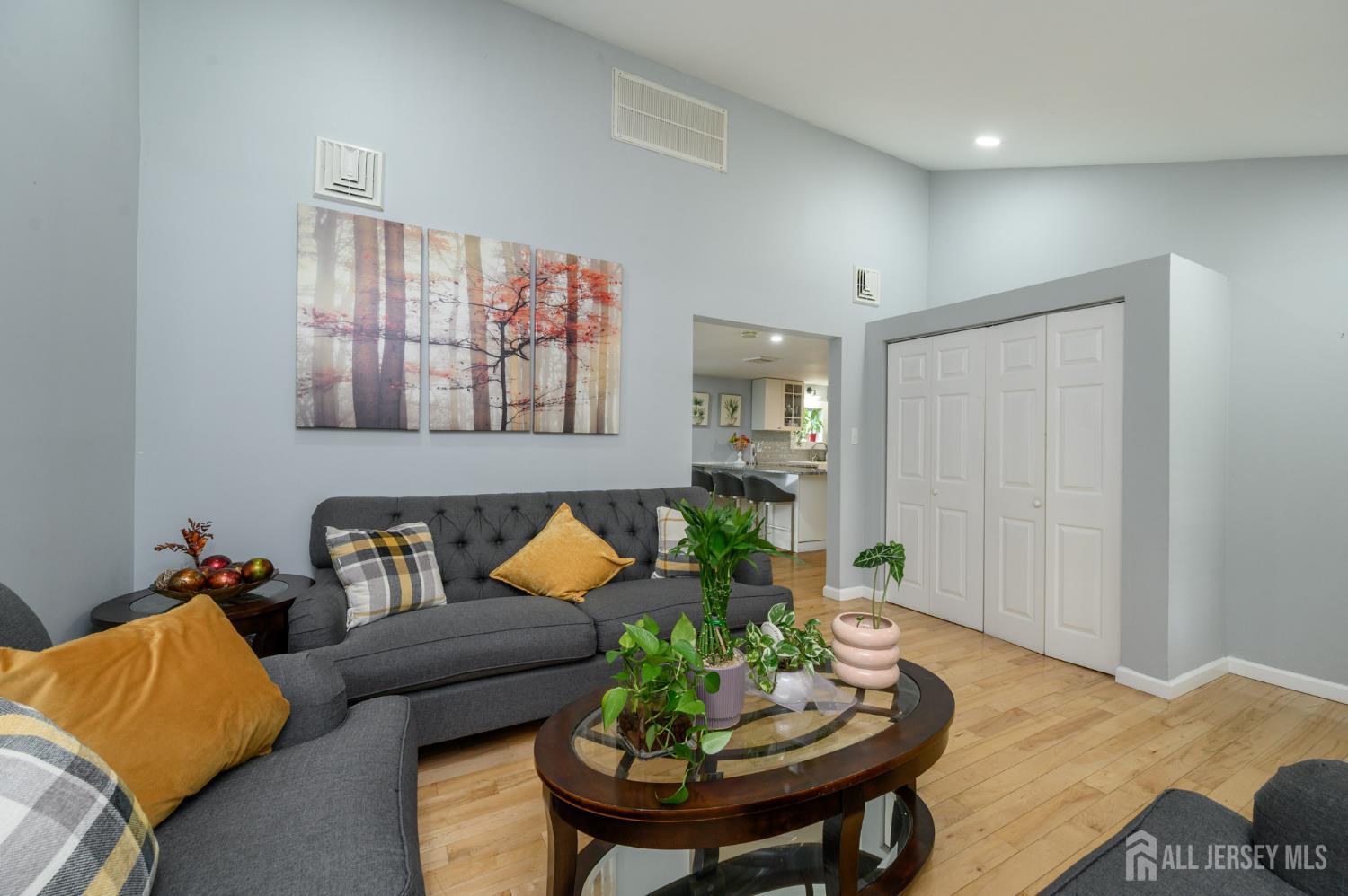 519 Calvert Road North Brunswick, NJ 08902 - Photo 6 of 46