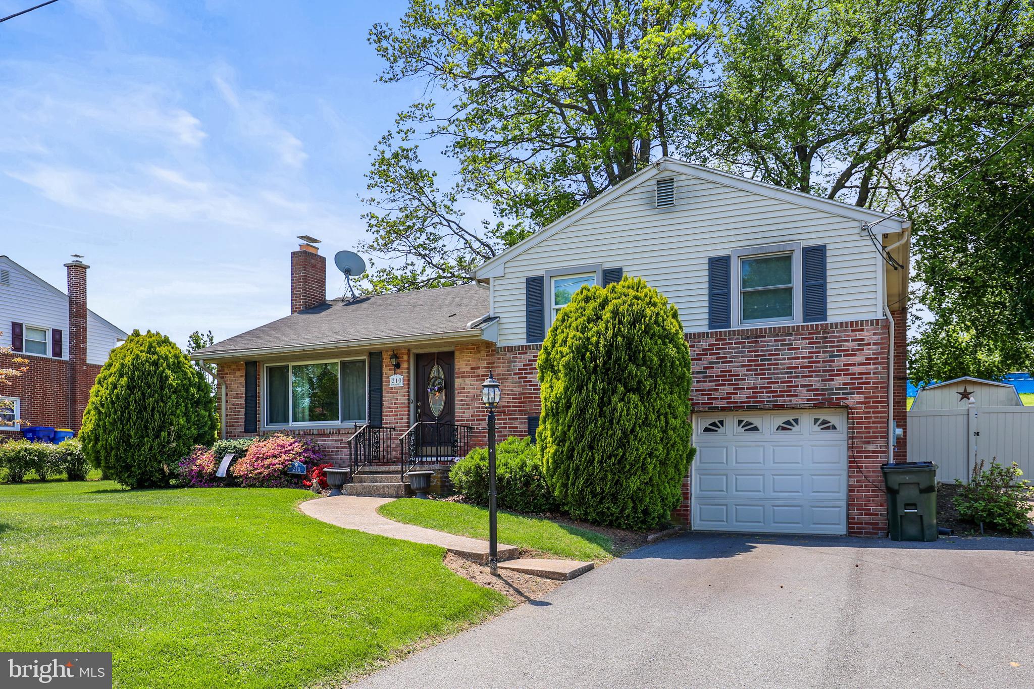 210 Melvale Road Dallastown, PA 17313 - Photo 3 of 35