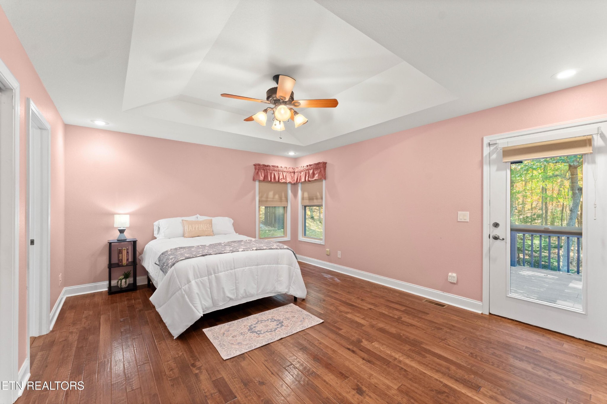 109 Markham Lane Crossville, TN 38558 - Photo 16 of 38 a bedroom with a bed and a window