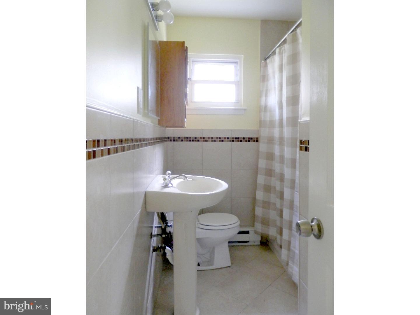 622 Filmore Street Riverside, NJ 08075 - Photo 8 of 12 Bathroom