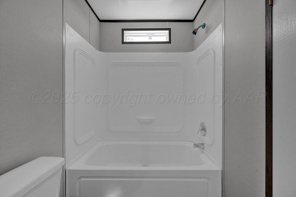 5680 Abert Street Channing, TX 79018 - Photo 17 of 20 master bathroom 1