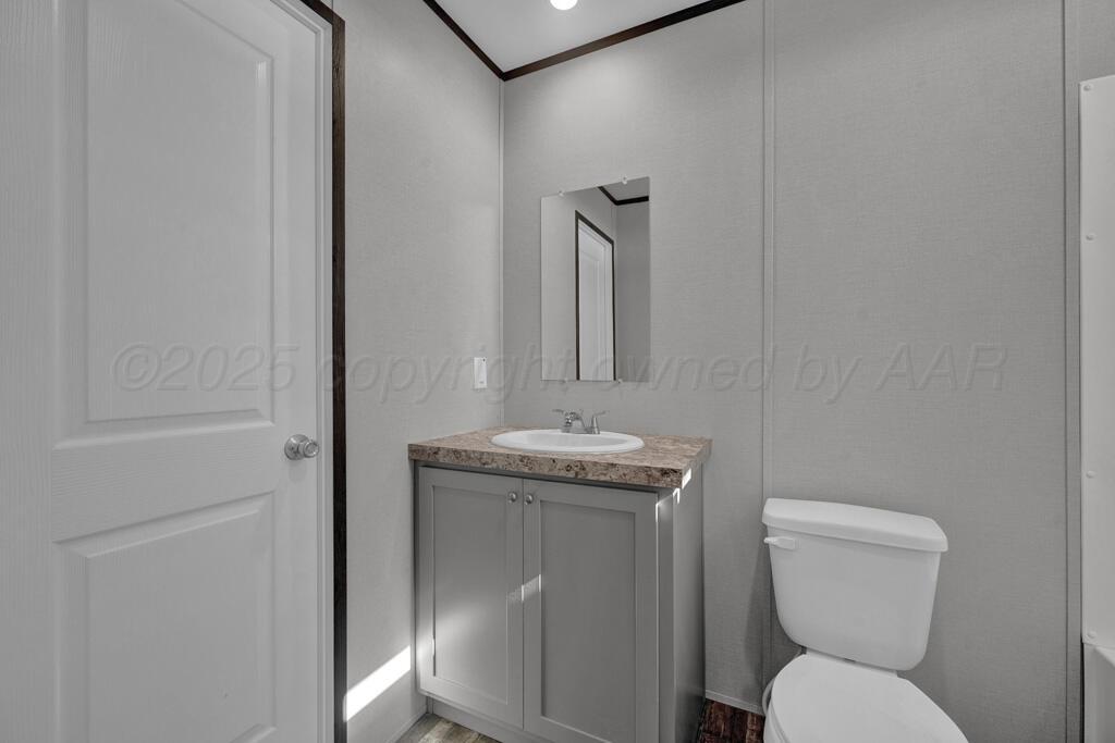 5680 Abert Street Channing, TX 79018 - Photo 18 of 20 master bathroom 2