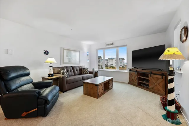 $399,900 | 1600 West Ocean Avenue, Unit 423, Westport, WA 98595