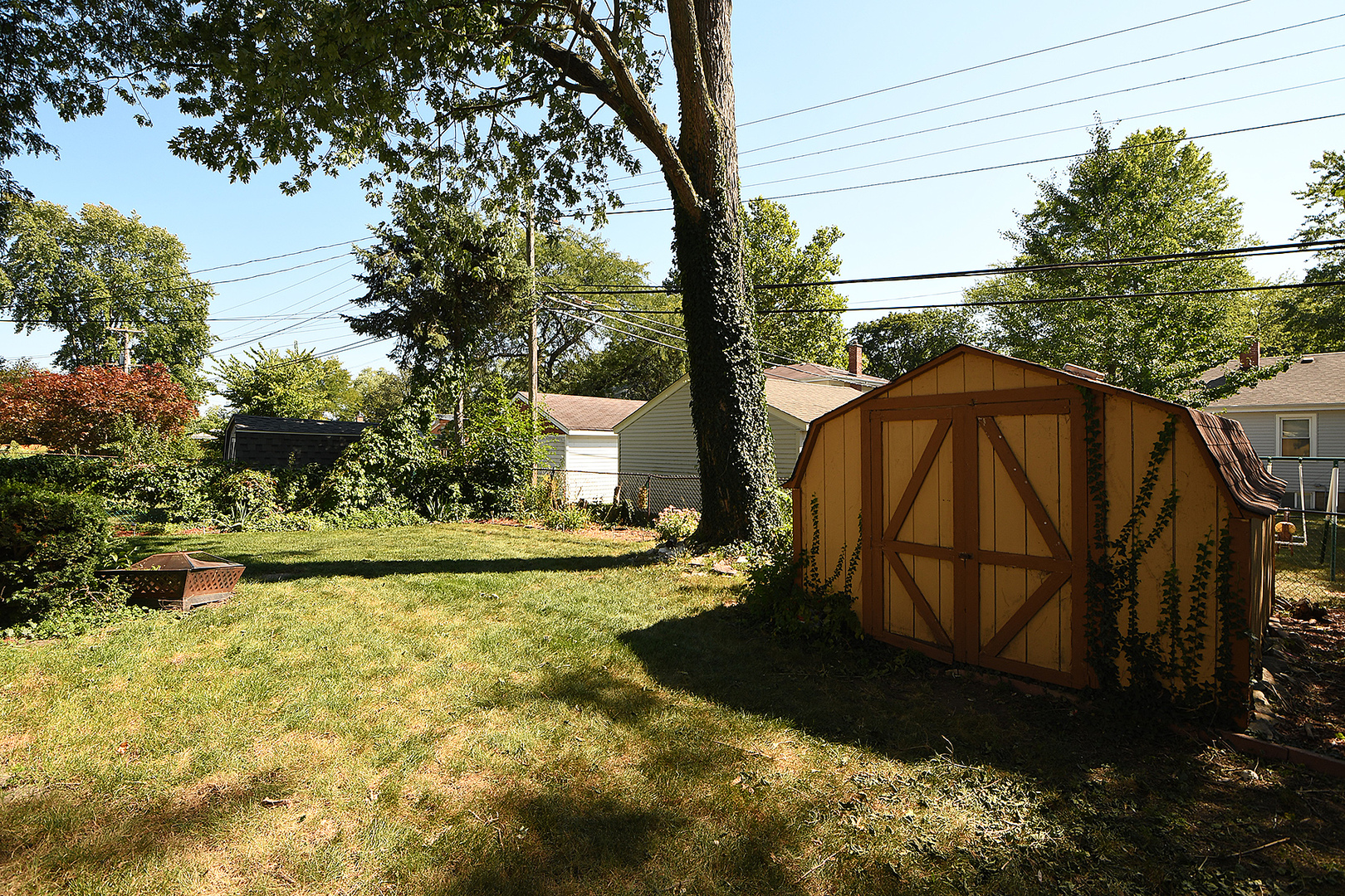 1143 Ridge Road Homewood, IL 60430 - Photo 25 of 26 a view of a backyard