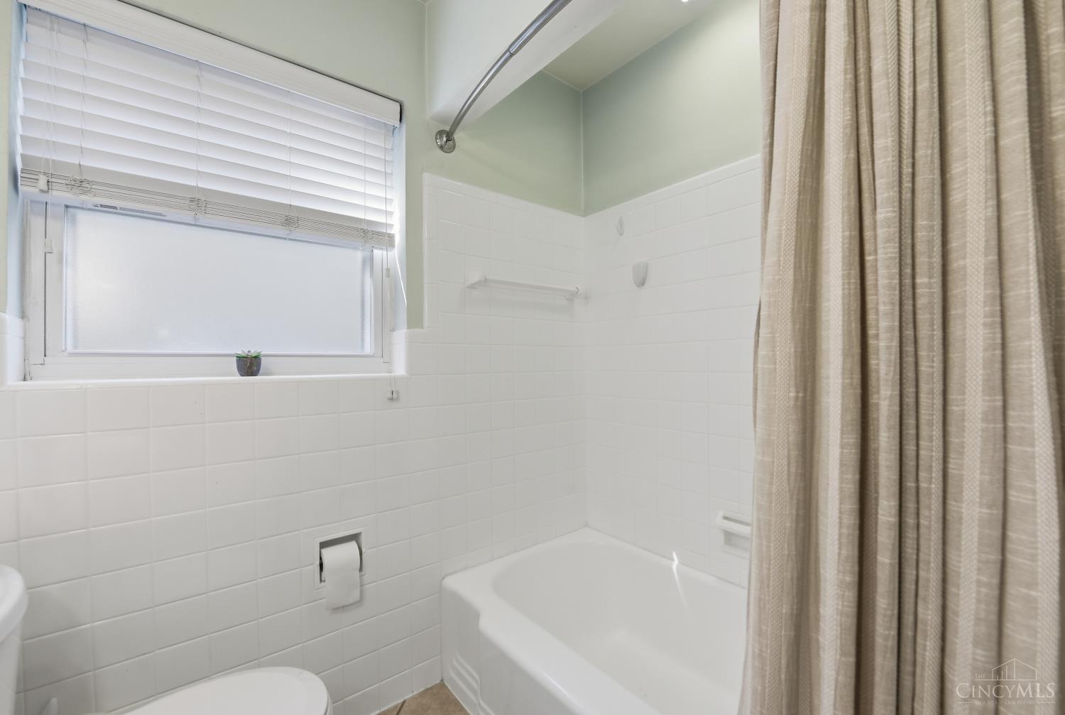 7237 Garden Road Cincinnati, OH 45236 - Photo 29 of 72