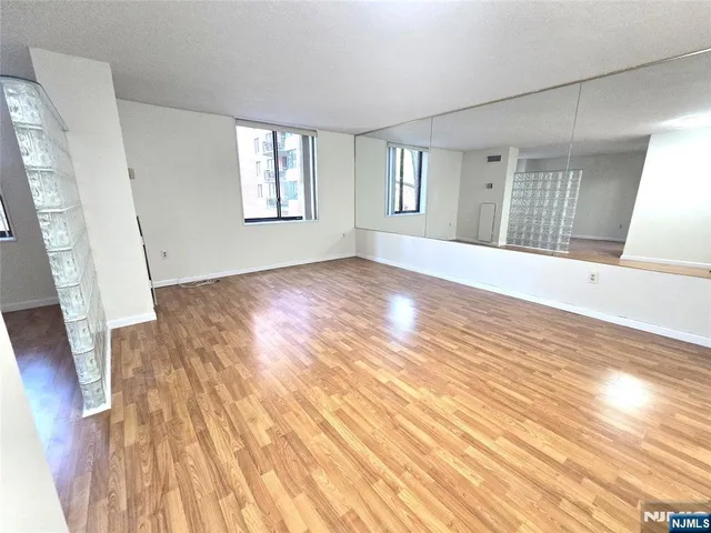 $2,100 | 133 Harmon Cove Tower, Secaucus, NJ 07094