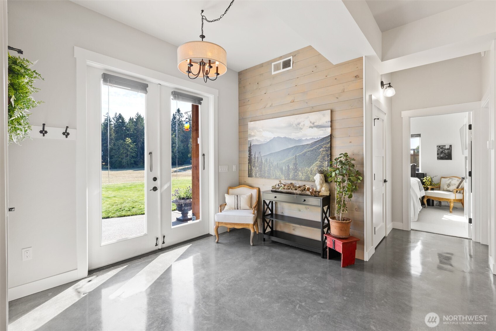 135 Edgington Drive Sequim, WA 98382 - Photo 7 of 40 a view of an entryway with a livingroom