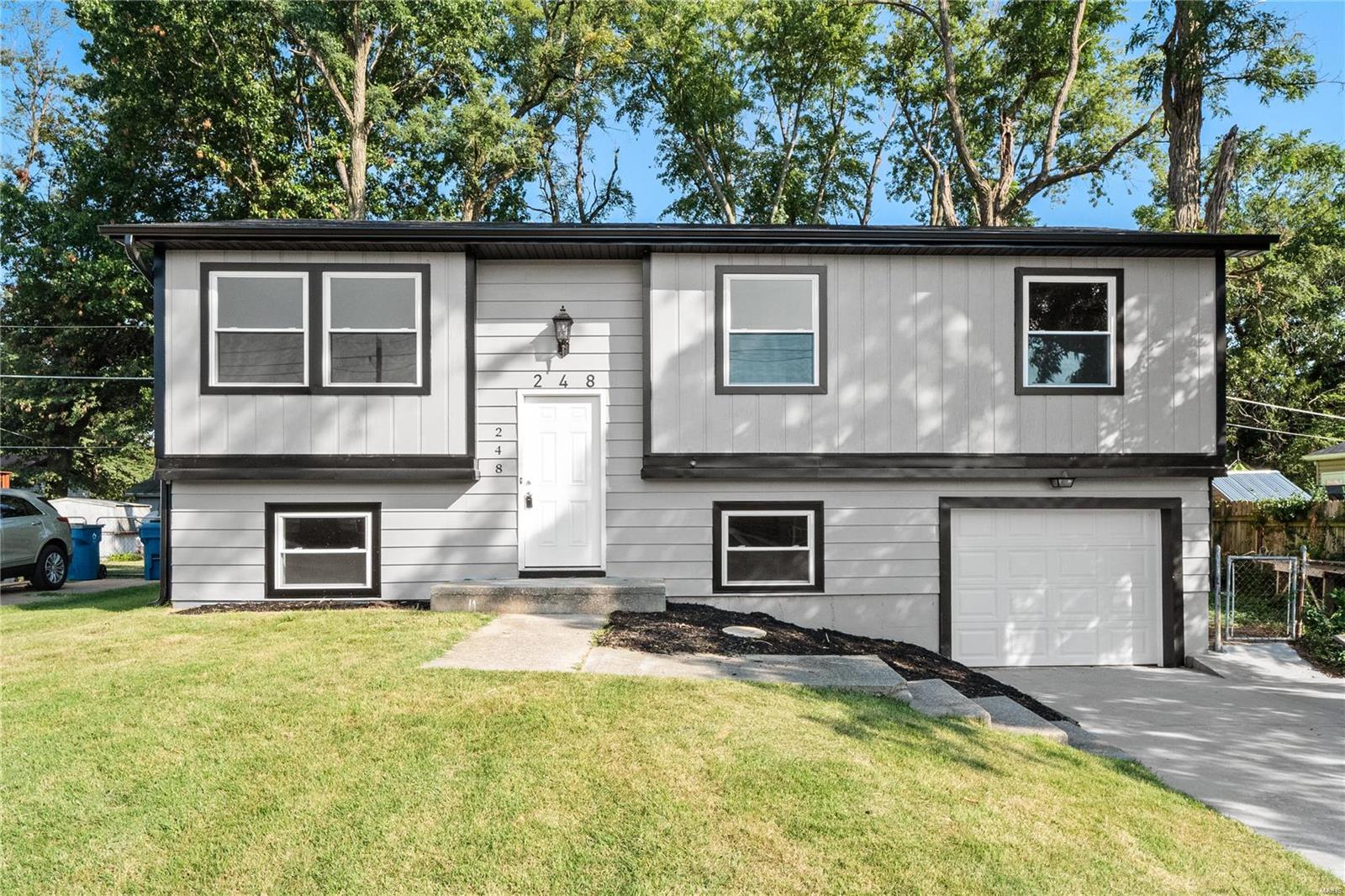 248 Big Arch Road Godfrey, IL 62035 - Photo 1 of 15 Gallery Image 1