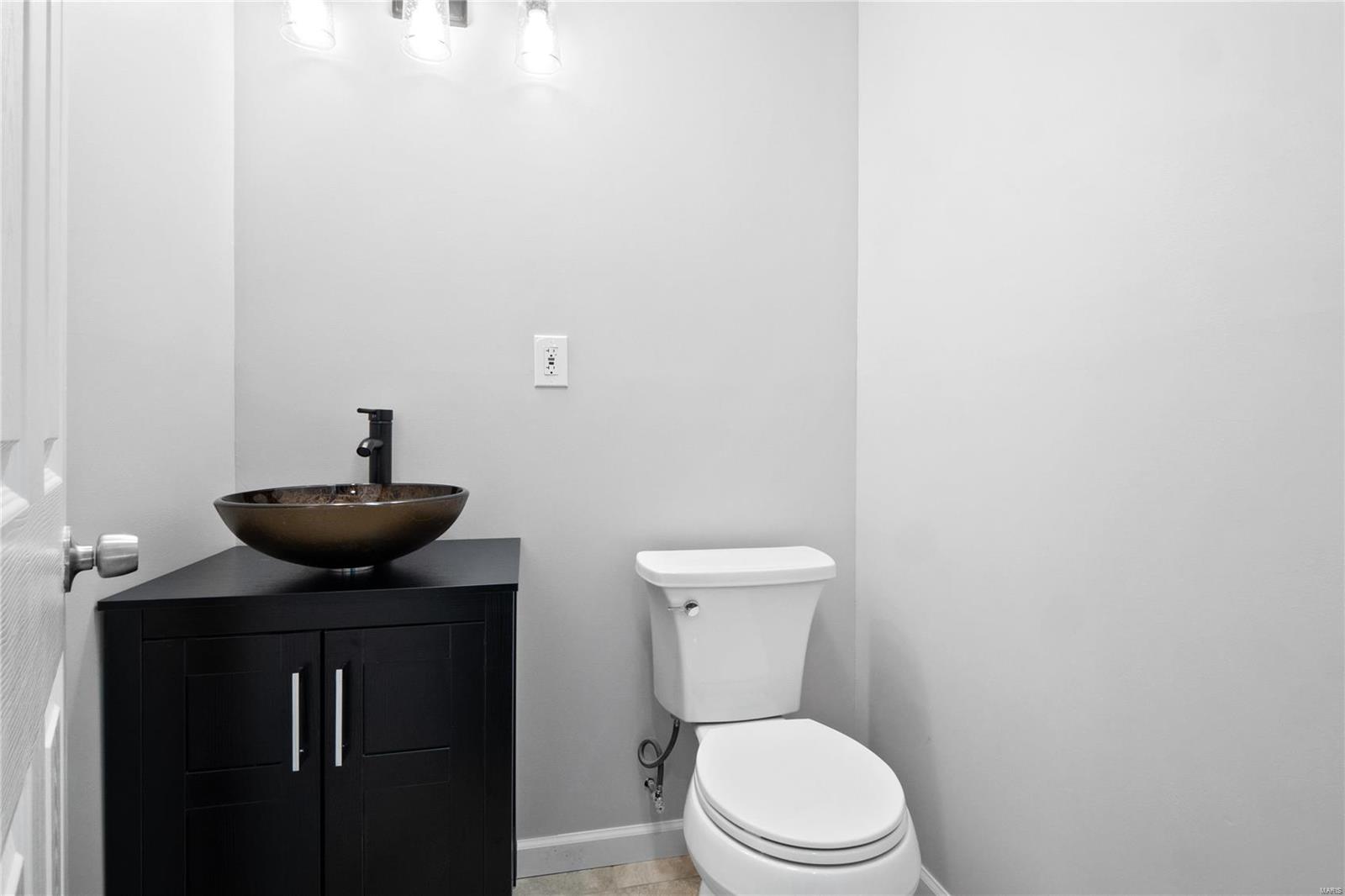 248 Big Arch Road Godfrey, IL 62035 - Photo 13 of 15 Gallery Image 13