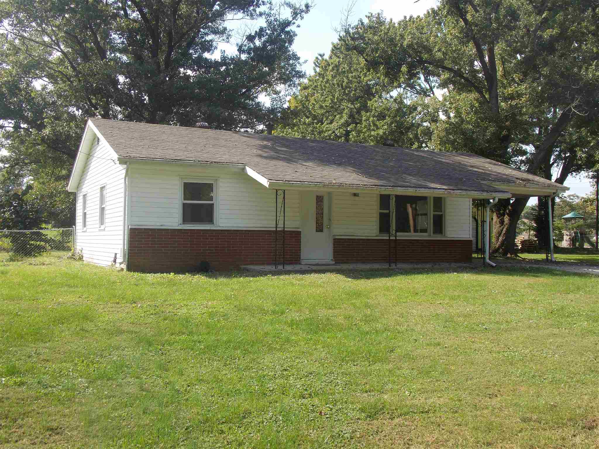 149 Woodville Road Mitchell, IN 47446 - Photo 1 of 13 Gallery Image 1