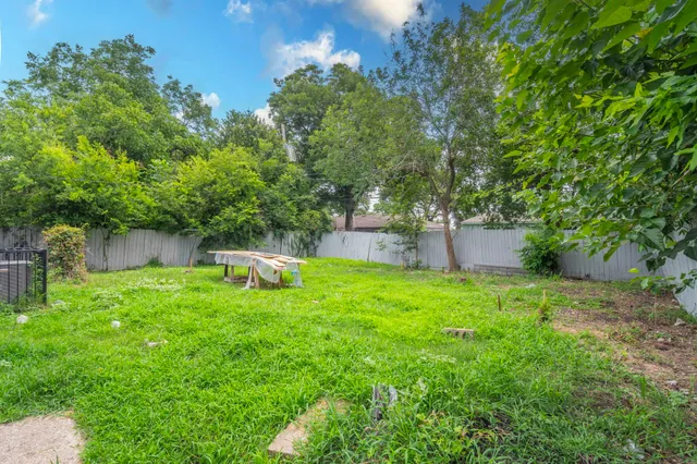 $1,800 | 4118 Groton Drive, Houston, TX 77047