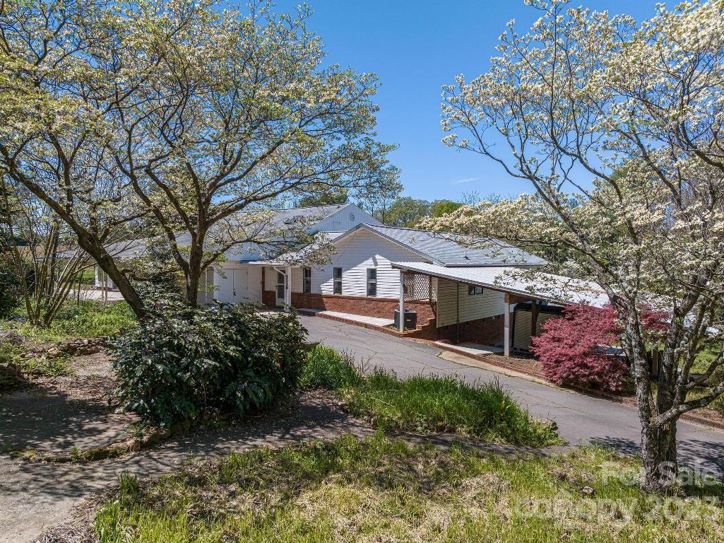 5118 Hoyle Farm Road Vale, NC 28168 - Photo 3 of 39 Gallery Image 3