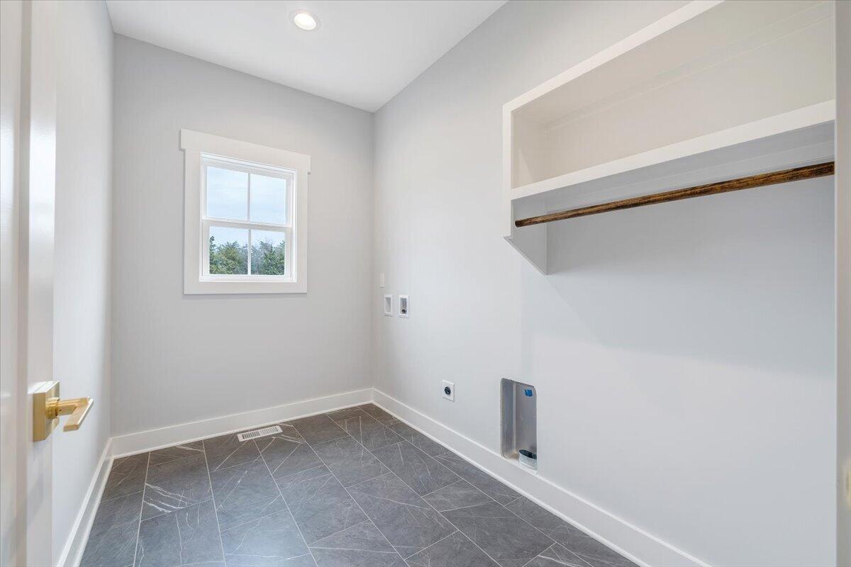 27 Smokehouse Road Moneta, VA 24121 - Photo 60 of 144 060-MIB00608