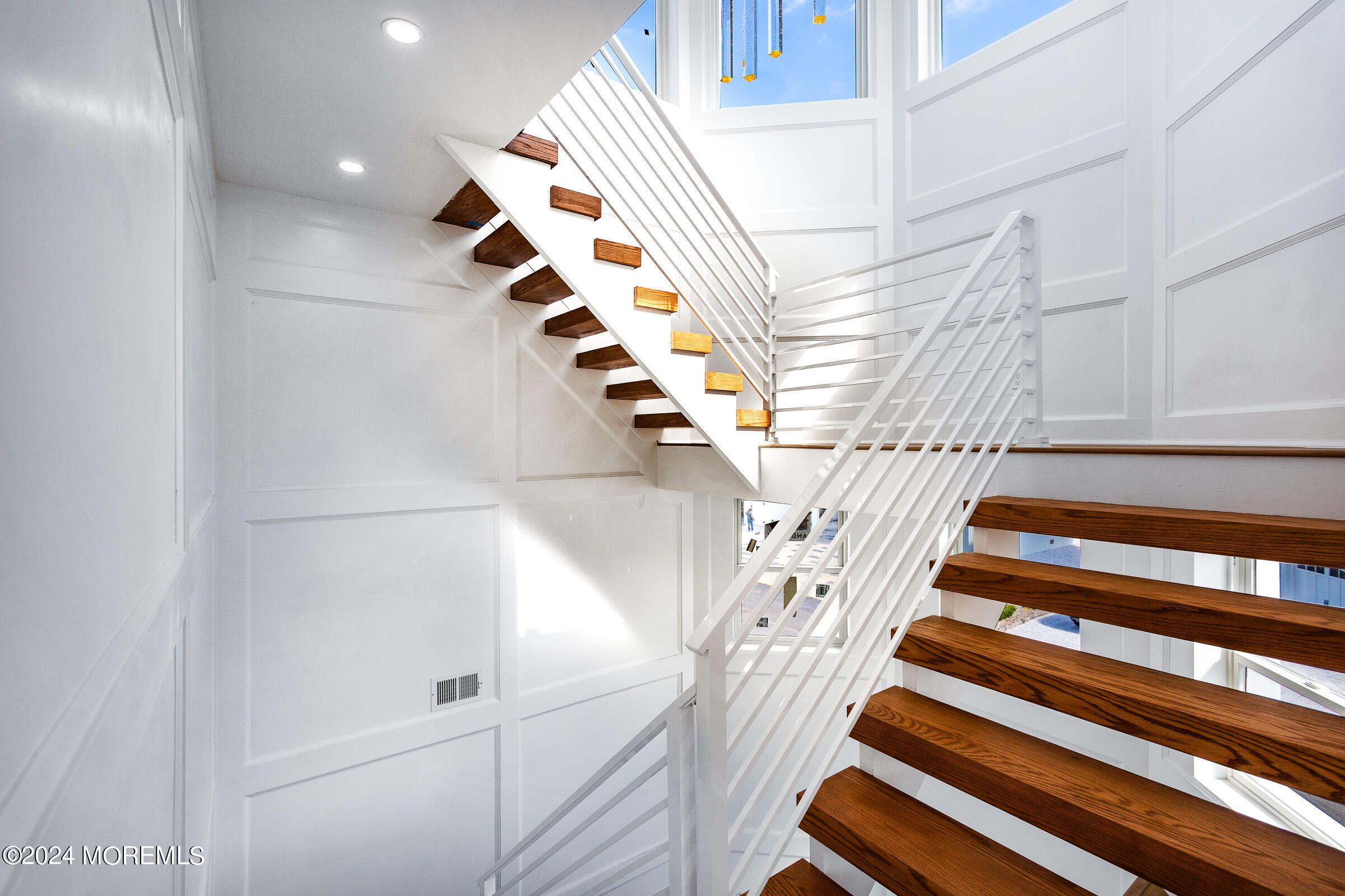 10 Via Ripa Way, Unit 2 Sea Bright, NJ 07760 - Photo 26 of 44 a view of entryway