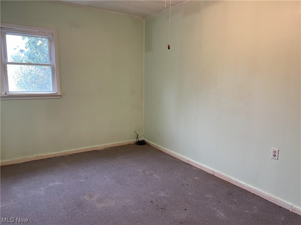 4107 Jaeger Road Lorain, OH 44053 - Photo 20 of 33 Unfurnished room featuring carpet flooring