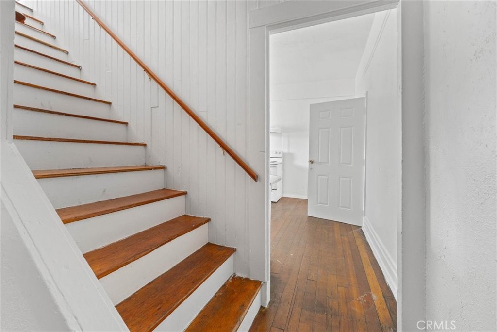 818 6th Street Corning, CA 96021 - Photo 4 of 36 a view of entryway