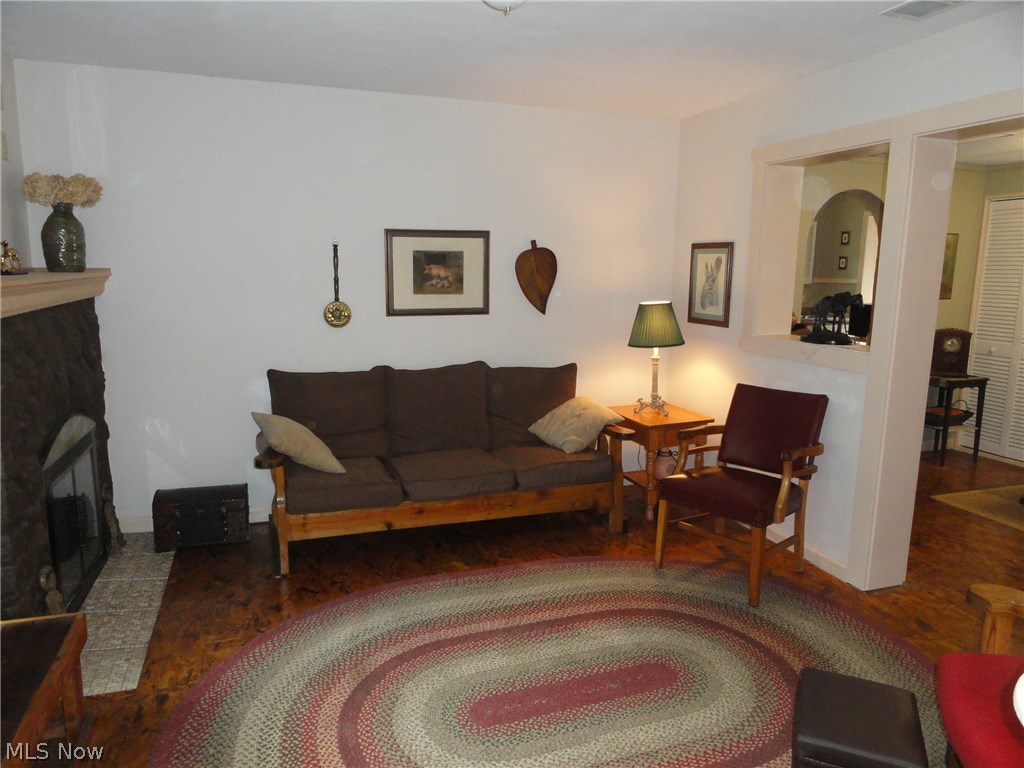 1460 Riverside Drive Akron, OH 44310 - Photo 8 of 21 Gallery Image 8