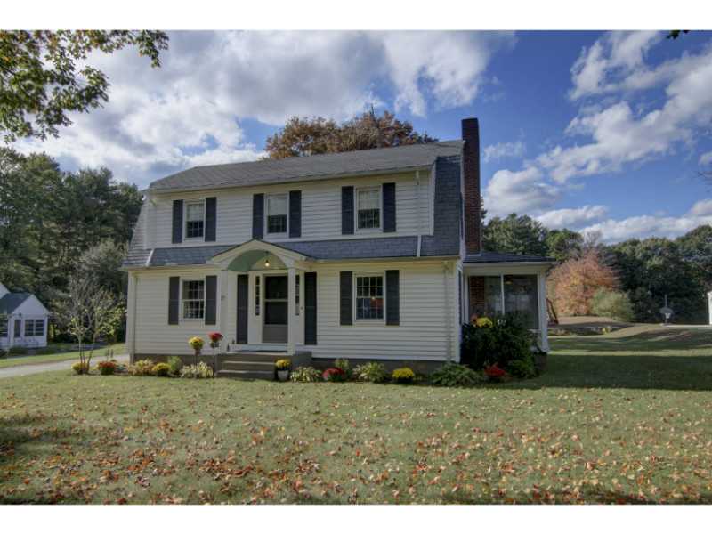 25 Chestnut Hill Road Glocester, RI 02814 - Photo 1 of 25 Exterior Front.