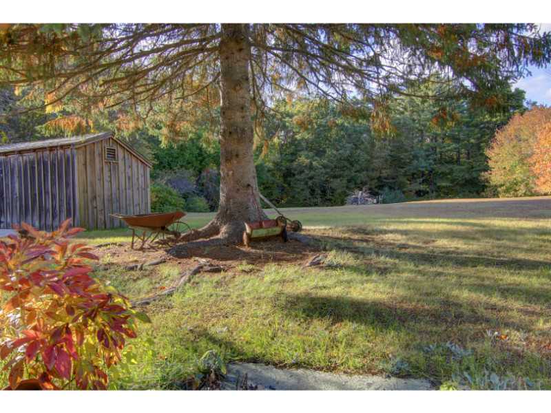25 Chestnut Hill Road Glocester, RI 02814 - Photo 20 of 25 Yard/Garden.