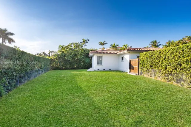 $7,900 | 10110 East Broadview Drive, Bay Harbor Islands, FL 33154