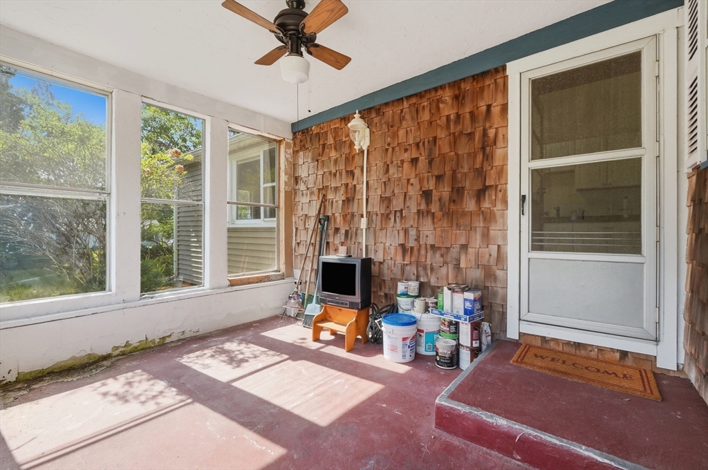 272 Glen Charlie Road Wareham, MA 02538 - Photo 5 of 40