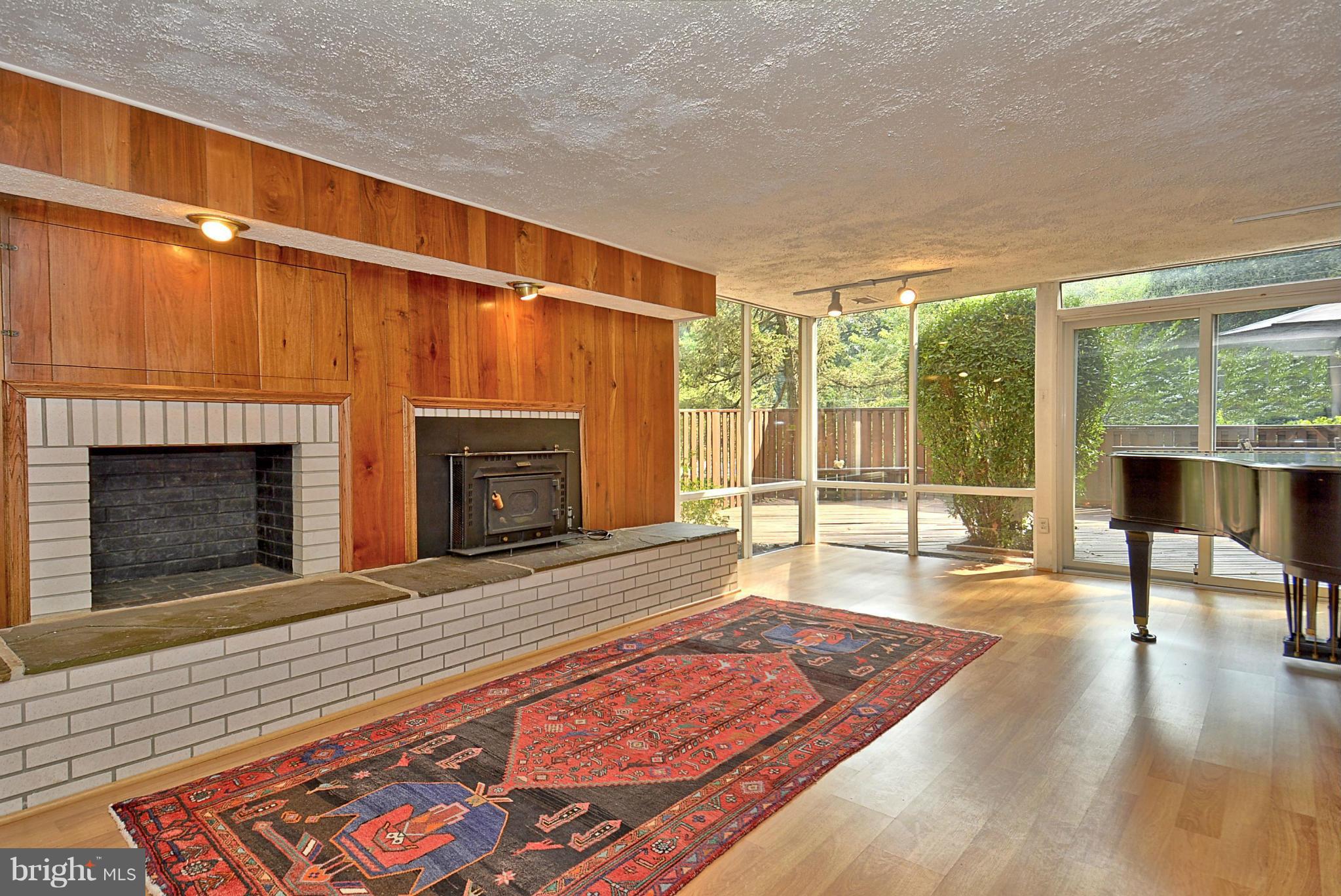 3921 Rickover Road Silver Spring, MD 20902 - Photo 19 of 28 Family Room