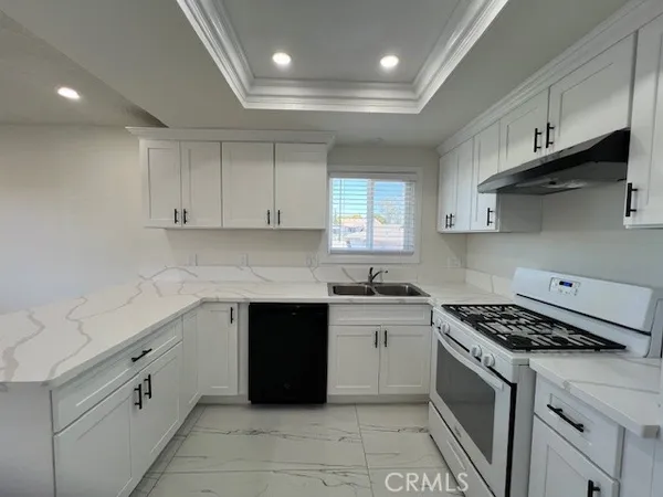 $2,800 | 7891 Ellis Avenue, Huntington Beach, CA 92648