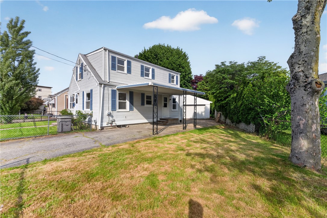 28 Hazard Street Pawtucket, RI 02860 - Photo 3 of 28