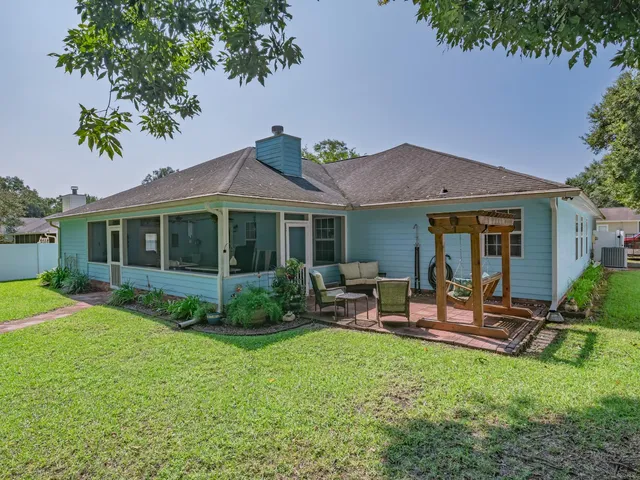 $389,000 | 6 Lake Ellen Circle, Crawfordville, FL 32327