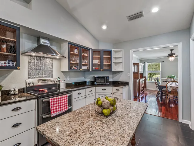 $389,000 | 6 Lake Ellen Circle, Crawfordville, FL 32327