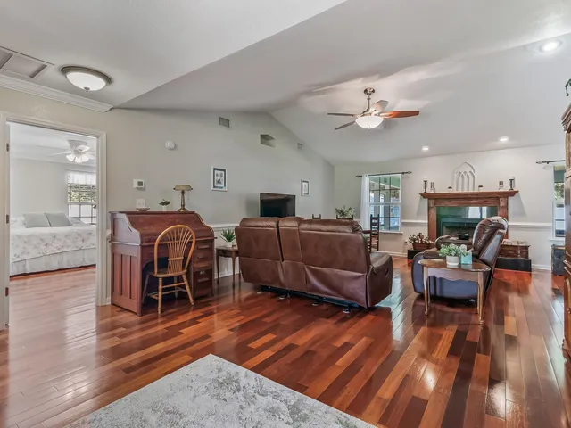 $389,000 | 6 Lake Ellen Circle, Crawfordville, FL 32327