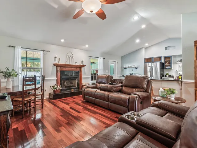 $389,000 | 6 Lake Ellen Circle, Crawfordville, FL 32327