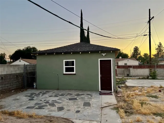 $1,275 | 821 1/2 Lombard Drive, Redlands, CA 92374