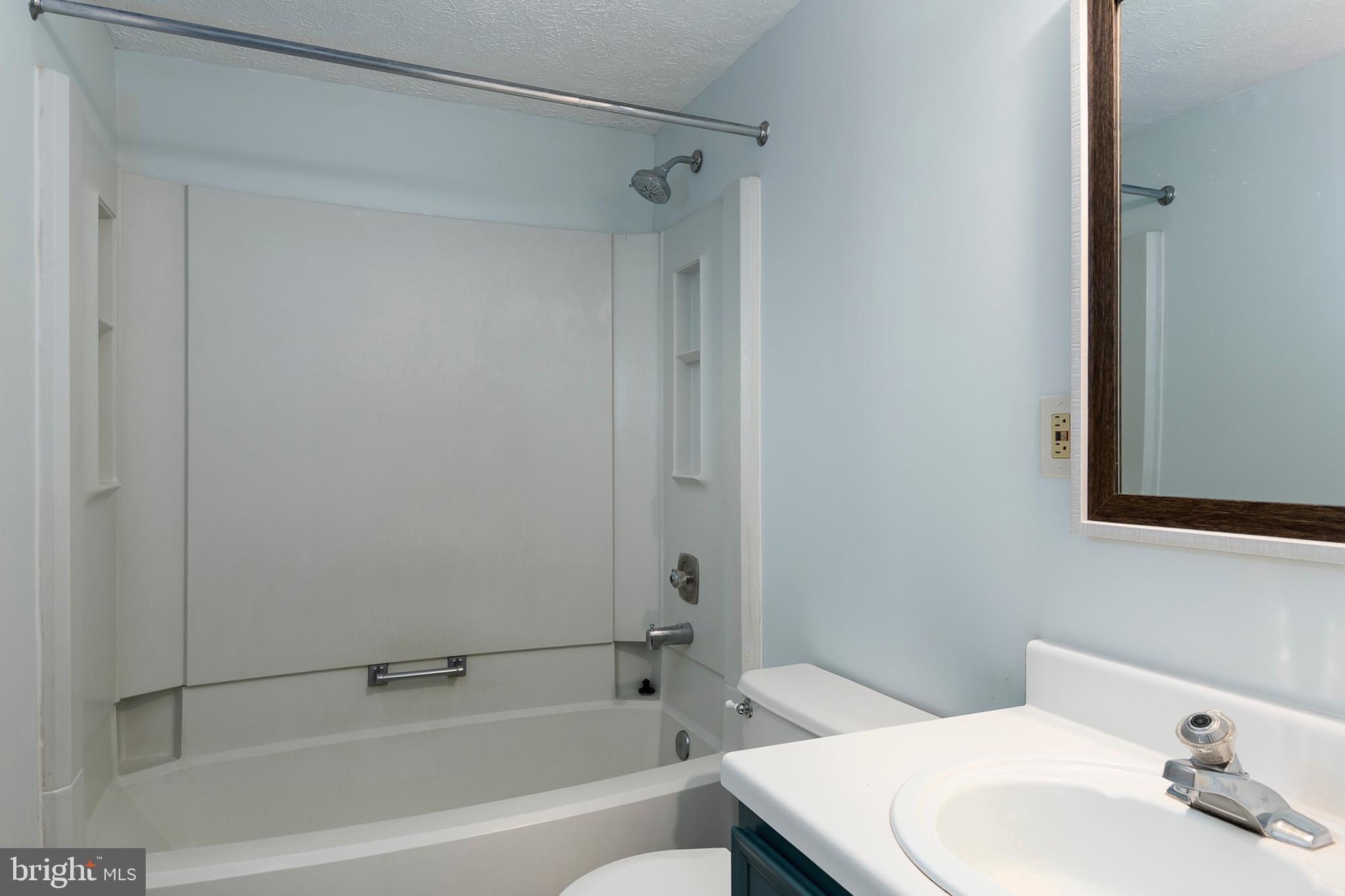 308 Raussell Place Severna Park, MD 21146 - Photo 13 of 39 Bathroom 1