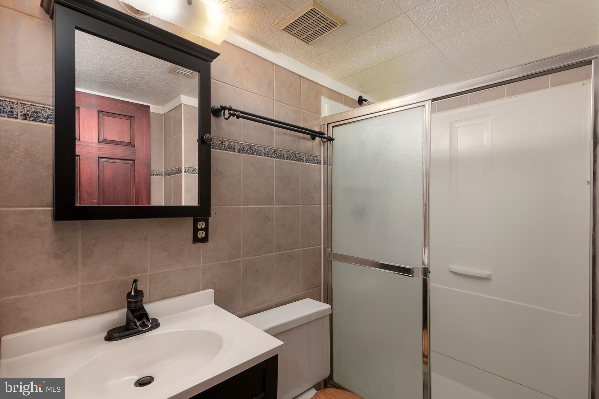 308 Raussell Place Severna Park, MD 21146 - Photo 20 of 39 Bathroom 2